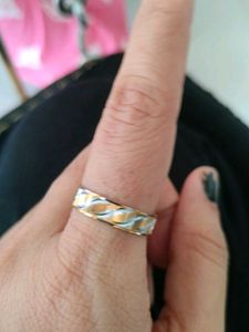 Ladies ring