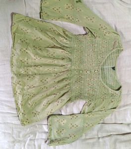 Pista Green Top