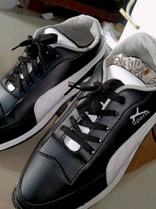 Black &amp; White Sports Shoes