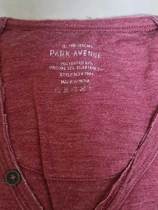 Park Avenue T SHIRT Red