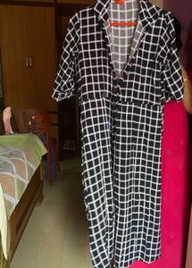 Black &amp; White Check Midi Dress 👗