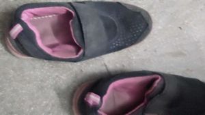 Sports Shoes In Pink And Black