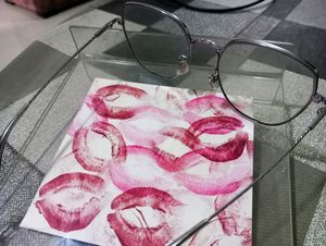 READING GLASSES