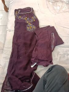 Women Ethnic Kurta Sets & Suits