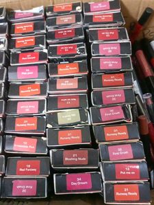 Faces Canada Blushing Nude Matte Lip Crayon