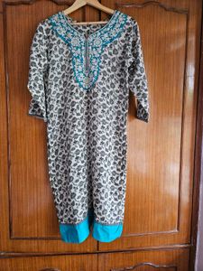 Self Weaved Embroidered Kurti