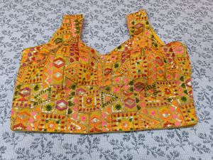 Blouse ( Paded) .. Sleeves Attached On It