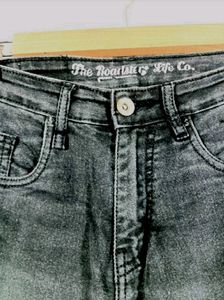 Stright Fit Jeans For Women 🥰