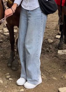 Wide leg straight jeans from Urbanic