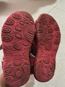 Max Sandals