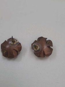 Rose Earrings Unused