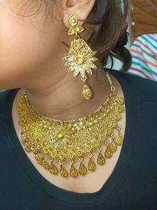 Gold-toned Statement Jewelry Set