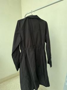Elegant Black Trench Coat-water resistant