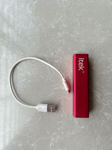 iTek Portable Power Bank with USB Charging Cable