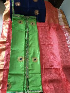 EmbroidarParrotGreen&amp;Blue LaceBorder PolySilk Sare