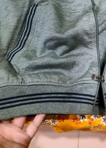 Gray Printed sweater good to keep  warm in winter