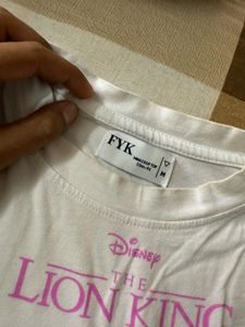 Lion King Graphic Crop Tee