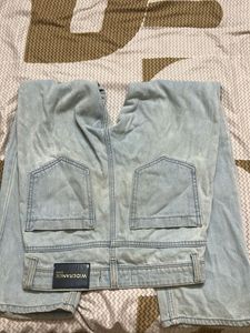 Trendy Light Wash Jeans
