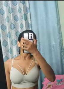 Sports Bras for Women No Underwire Padded Strap