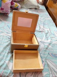 Vintage Style Cosmetic Box