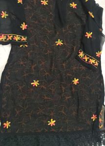 Lucknowi Chickenkari Kurti
