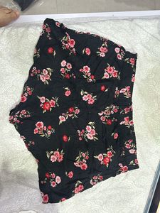 H&amp;M Floral Shorts