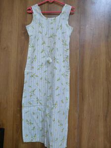 Sleeveless Long Kurta