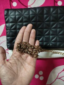 Quilted Black &amp; White Slling Bag