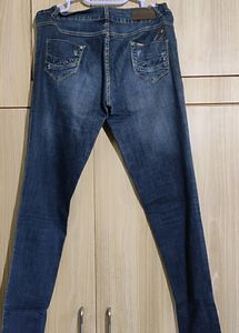 Kraus Ripped Jeans