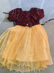 6 pcs Elegan Girl Dresses