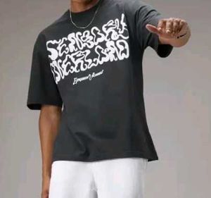 Zara Oversized Graphic Tshirt 👕
