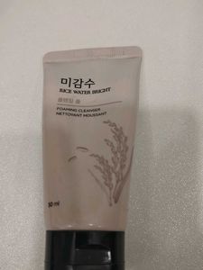 Rice Water Bright Foaming Cleanser