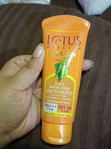 Lotus Herbals Safe Suncreen 3-in-1