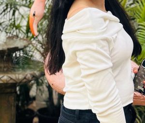 Off-Shoulder Long Sleeve Top🦢🤍