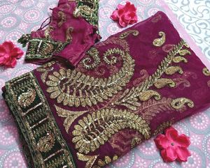 Elegant Saree 💜💚