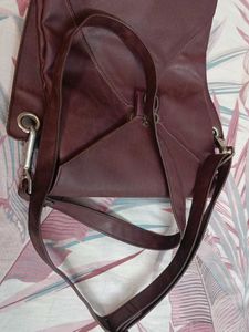 Stylish sling bag