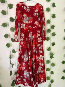 Long Dress With Floral Prints , Long Sleeve , Very Comfortable To Wear