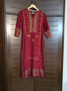 Sabhyata Women Maroon Silk Blend Embroidered Kurta