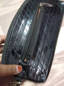 Black Pouche