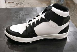 Black &amp; White Fashion Sneakers