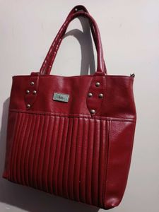 Stylish Italian Maroon Handbag👜✨