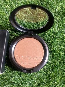 MAC Extra Dimension Skinfinish Highlighter