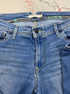 Levi&#39;s Women&#39;s 711 Skinny Jeans