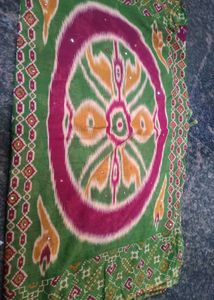 Floral Print Maroon &amp; Green Saree