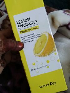 Lemon Sparkling Cleansing Foam
