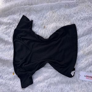 black v neck fitted top