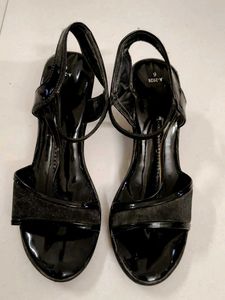 Black Patent Leather Sandals - Size 6