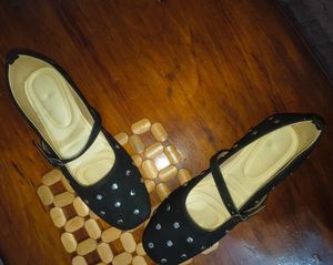 Cute Black Ballerinas