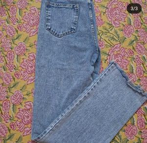 Urbanic Straight Fit Jeans
