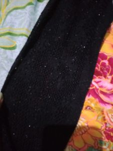 black one peice dress  with simmered full sleevs